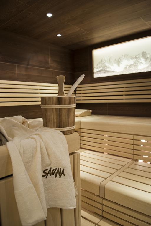 Hotel Garni Entstrasser Kitzbuhel Bagian luar foto