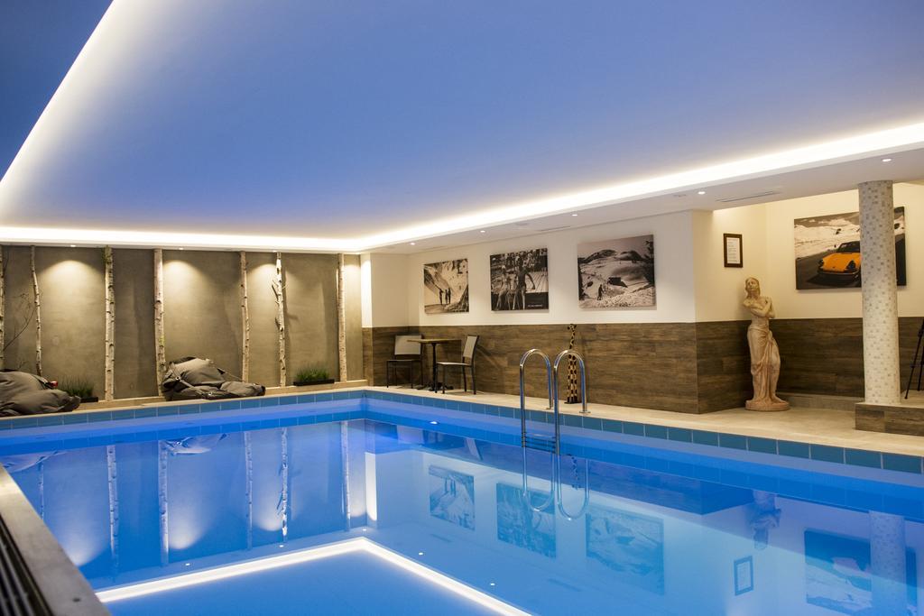 Hotel Garni Entstrasser Kitzbuhel Bagian luar foto