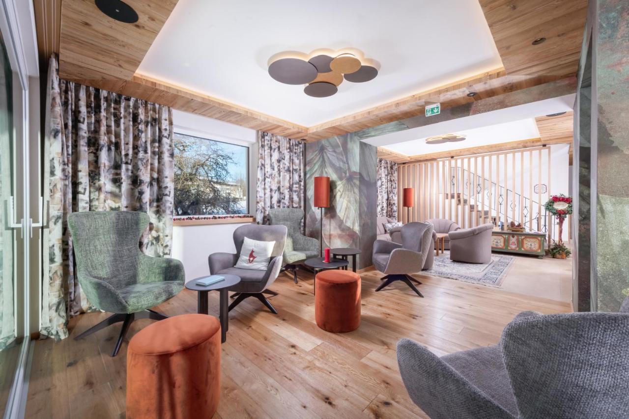 Hotel Garni Entstrasser Kitzbuhel Bagian luar foto