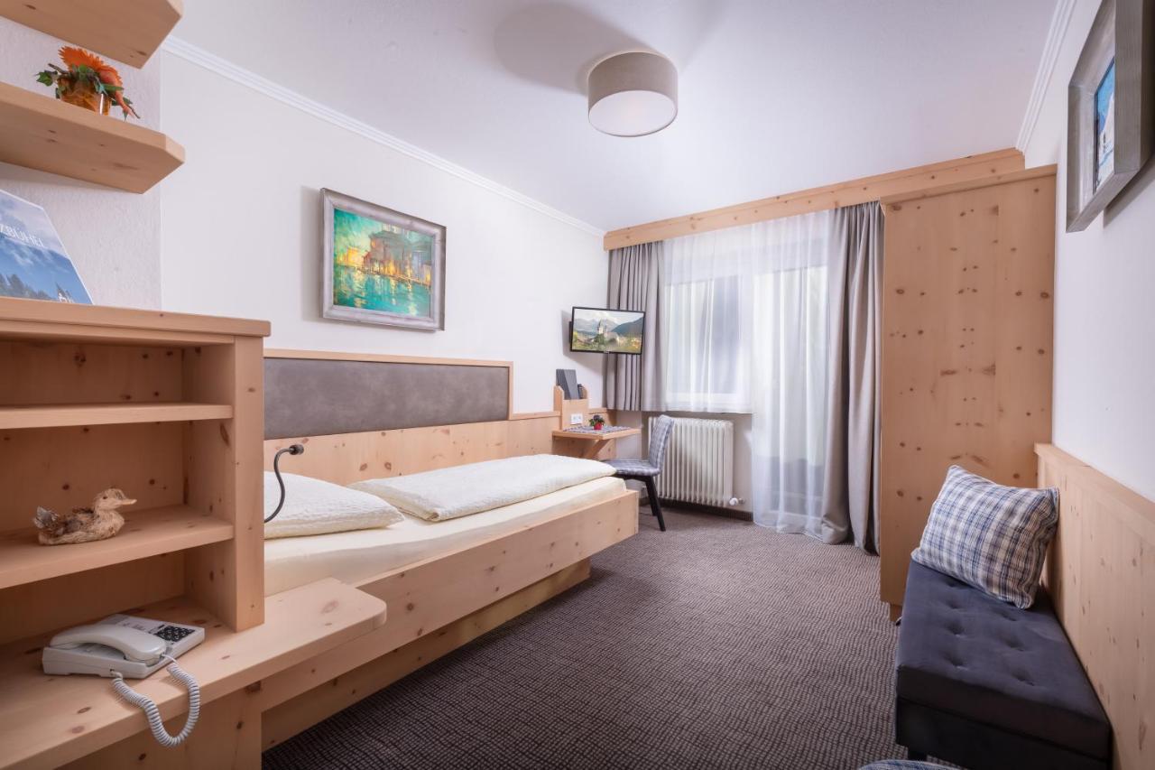 Hotel Garni Entstrasser Kitzbuhel Bagian luar foto