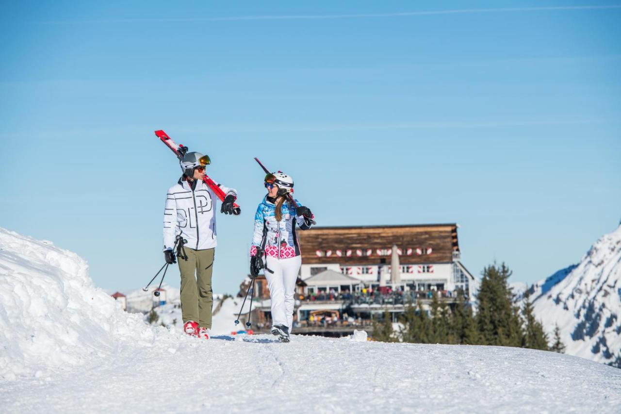 Hotel Garni Entstrasser Kitzbuhel Bagian luar foto