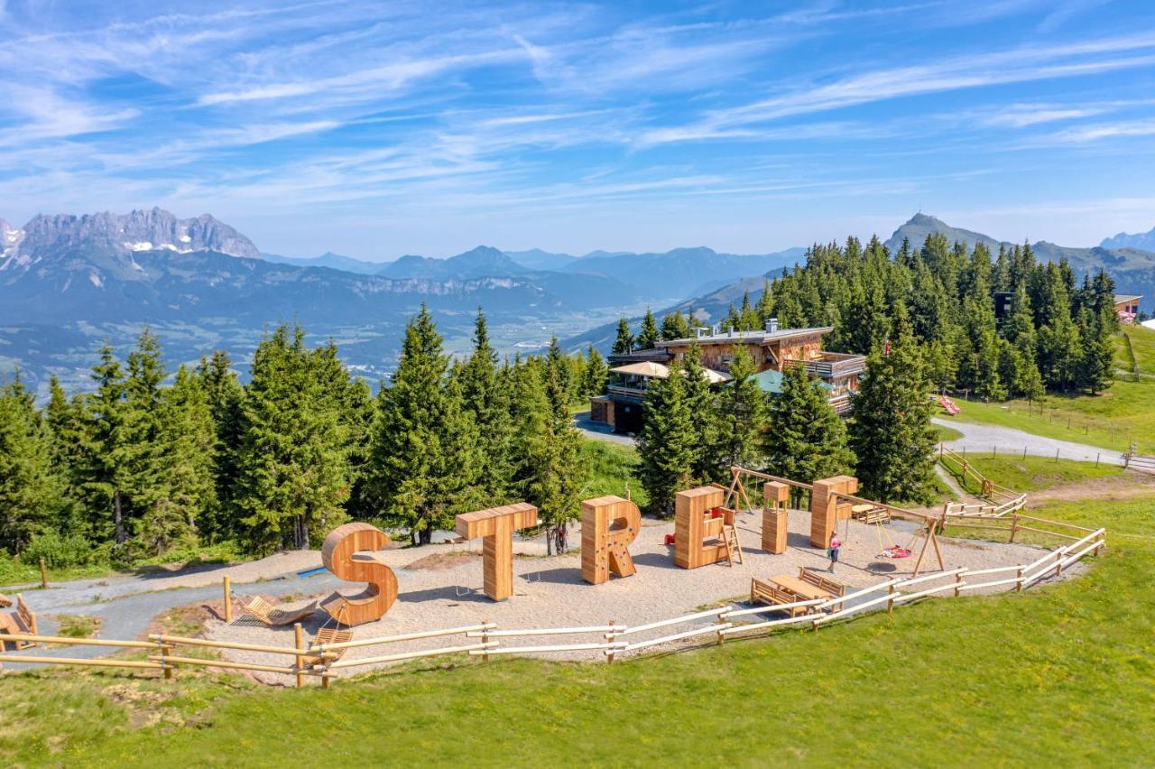 Hotel Garni Entstrasser Kitzbuhel Bagian luar foto