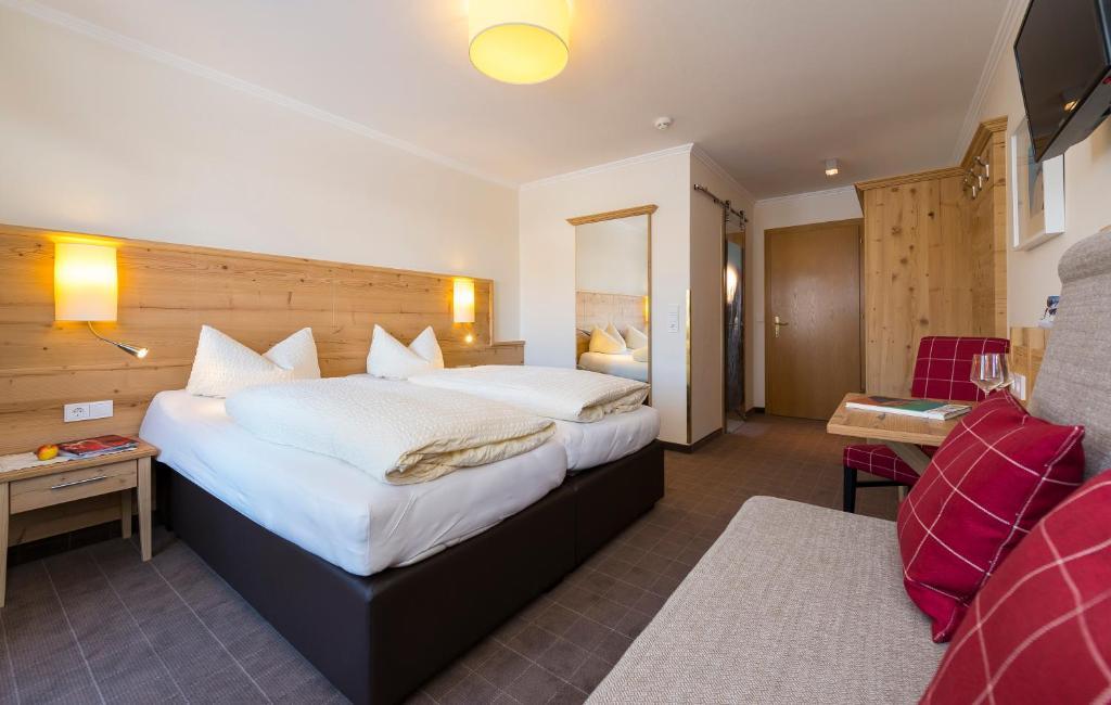 Hotel Garni Entstrasser Kitzbuhel Ruang foto