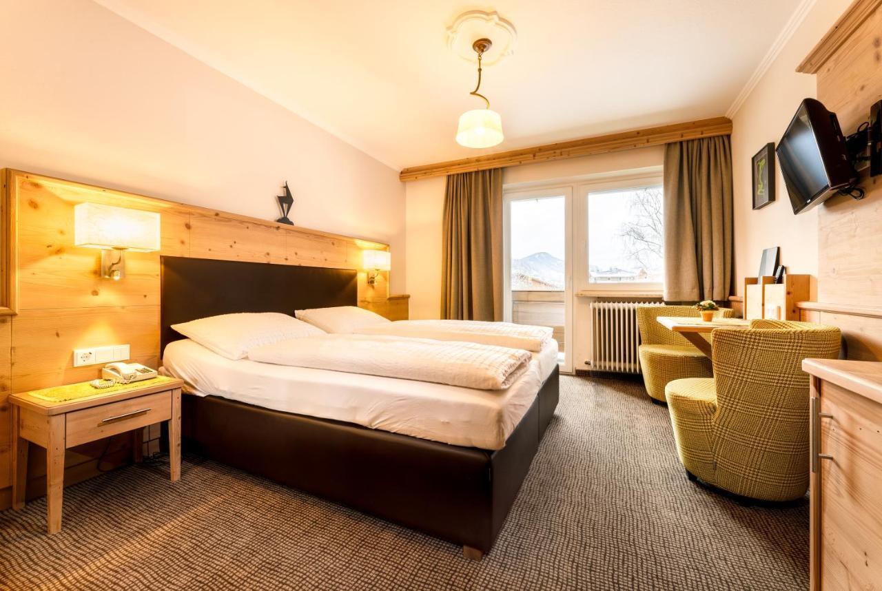 Hotel Garni Entstrasser Kitzbuhel Bagian luar foto